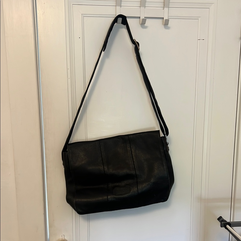 BARBOUR Black Leather Men's Messenger Bag